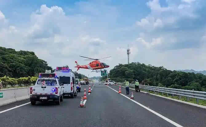 保亭高速公路汽车救援案例